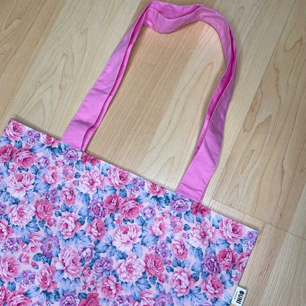 Floral fabric tote bag